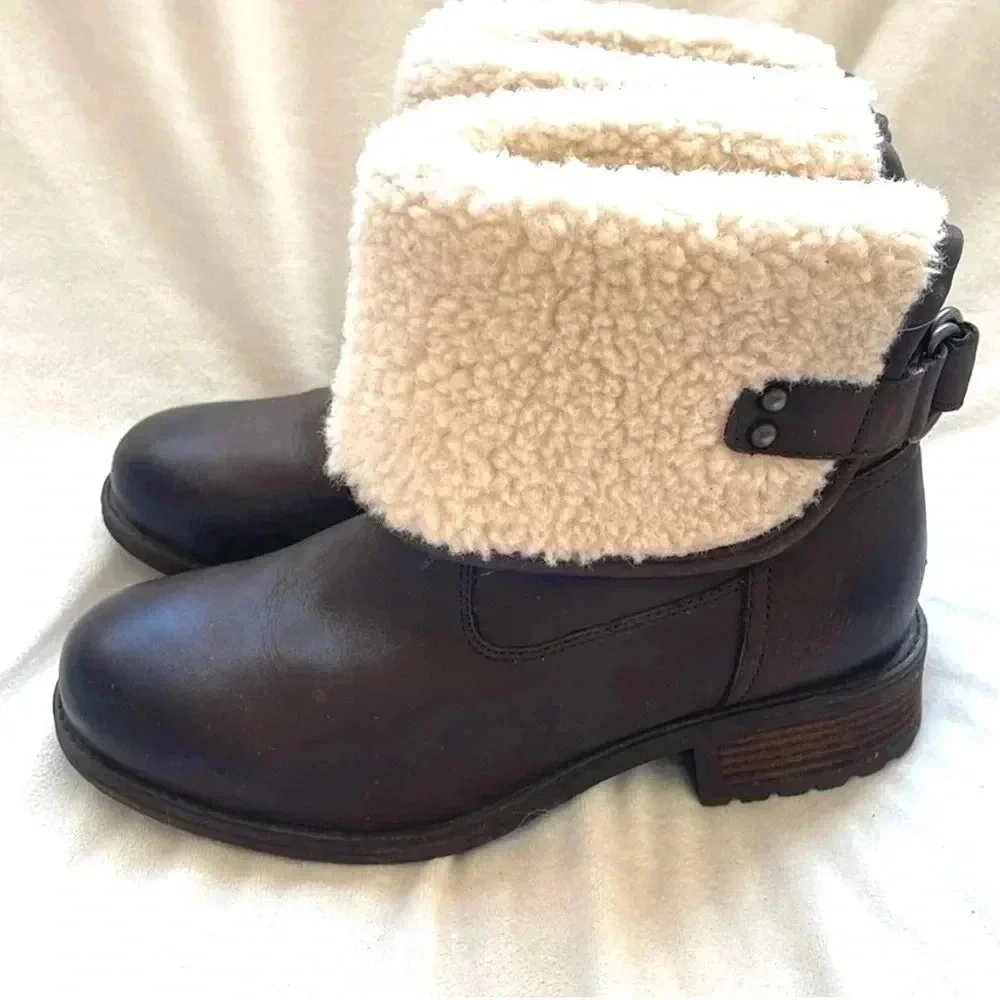 Ugg women’s ALDON water resistant leather boots stout dark brown US size 9